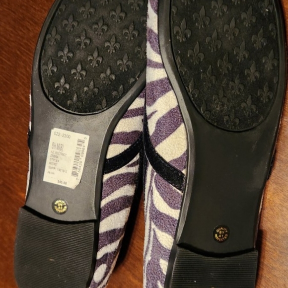 Women's Arizona Zebra Print Flats - Picture 3 of 4